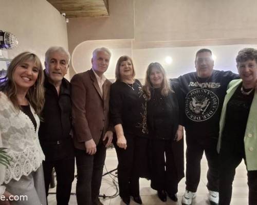 37253 2 NOCHE DE MUSICA EN VIVO