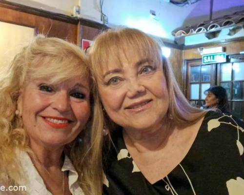 Las dos rubias!! 😊 Siempre es lindo compartir momentos con esta bella amiga!! 🥰😘 :Encuentro Grupal A PURO SHOW CON SANDRA , NANCY Y BETITA  !!!