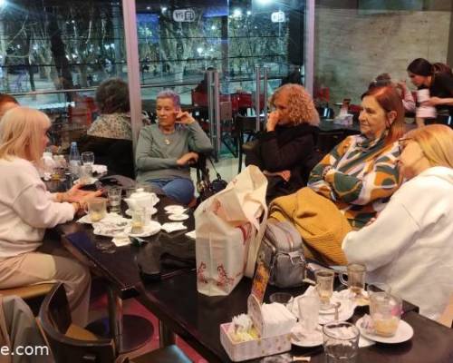 37338 2 RUMMY Y BURAKO EN QUILMES! MERENDAMOS Y CHARLAMOS PARA CONOCERNOS 