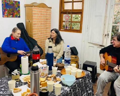 37395 4 “¡DOMINGO DE MERIENDA, MÚSICA Y FESTEJO!”.