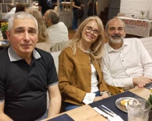 37523 12  UNA CENA ,UN NUEVO ENCUENTRO en 
 Villa del Parque