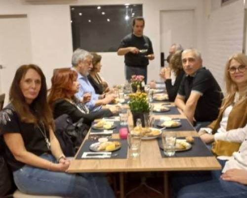 37523 13  UNA CENA ,UN NUEVO ENCUENTRO en 
 Villa del Parque