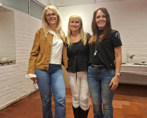 37523 9  UNA CENA ,UN NUEVO ENCUENTRO en 
 Villa del Parque