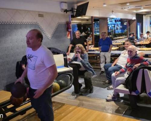37580 9  BOWLING EN PATERNAL