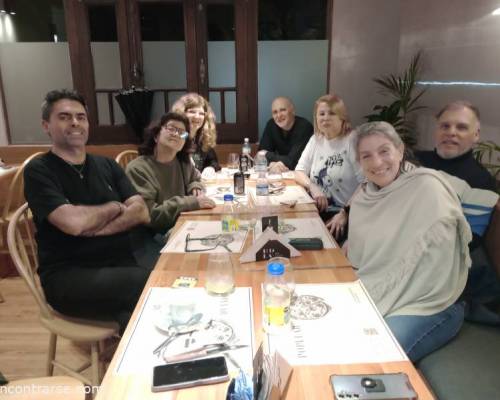 37591 2 VENÍ A PIZZEAR CON LA BANDA BAILADORA 