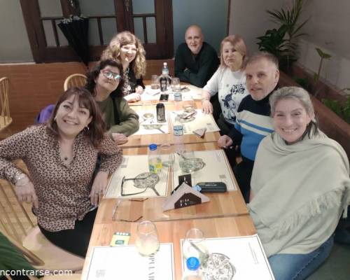 37591 4 VENÍ A PIZZEAR CON LA BANDA BAILADORA 
