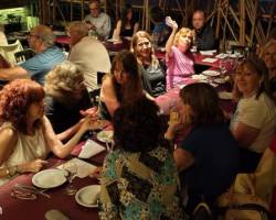 NOS VEMOS ? y Caminamos festejando la vida