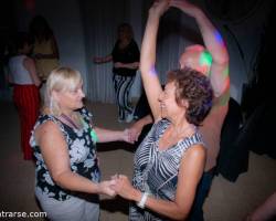 Y BAILAMOS EN LA FIESTA DOMINGUERA DE VILLA DEL PARQUE  ! ! !