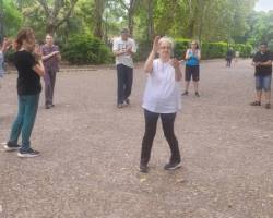 Vení a elongarte, flexibilizarte íntegramente.trabajar articulaciones  ,columna vertebral .Tonificante ,con el excelente maestro Aldo von Landesen .