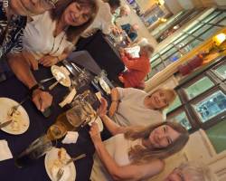 MOJITOS DE CUBA, ESTA DE VUELTA,  ENCONTRARSE CON AMIGOS, RITMO, RISA Y DIVERSION