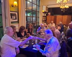 MOJITOS DE CUBA, ESTA DE VUELTA,  ENCONTRARSE CON AMIGOS, RITMO, RISA Y DIVERSION