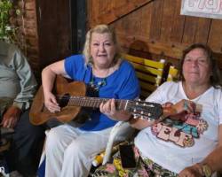 COMIDA Y GUITARREADA EN LO DE MAJO!!!