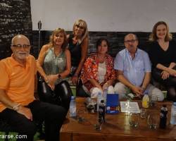 COMBO FESTEJO: picada, pizza, show, baile y tortas con la mejor compañía.