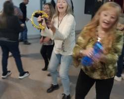 Y BAILAMOS EN LA FIESTA DOMINGUERA DE MONTE CASTRO  ! ! !