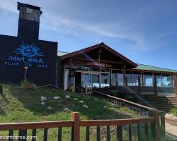  Días felices con amigos frente al mar.