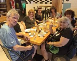 "Caminar no es solo avanzar , es descubrir la grandeza de lo sencillo"