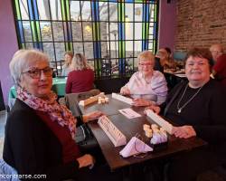 EN OTOÑO NOS JUNTAMOS PARA MERENDAR Y JUGAR