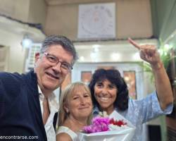 Cumplimos un año !!! 
" Lo de Emilio" nos espera en 
VILLA DEL PARQUE