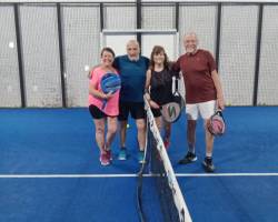 ** JUGAMOS AL PADDLE **