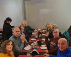 Caminamos juntos en Saavedra, cenar y ver show  de magia