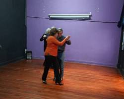 CLASES  Y PRACTICAS DE TANGO....