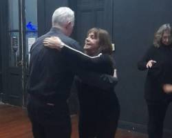 CLASES  Y PRACTICAS DE TANGO....