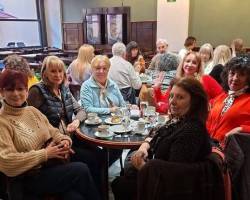 MERIENDA con anecdotas relatos, historias .-