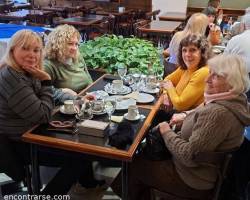 MERIENDA con anecdotas relatos, historias .-