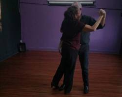 CLASES  Y PRACTICAS DE TANGO....