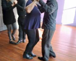 CLASES  Y PRACTICAS DE TANGO....