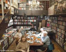 Charlas y Cafe