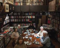 Charlas y Cafe