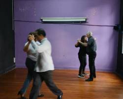 CLASES  Y PRACTICAS DE TANGO....