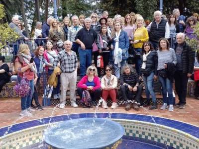 Encuentro : MERIENDA EN LOS ROSEDALES + Perfume y charloteo.- 