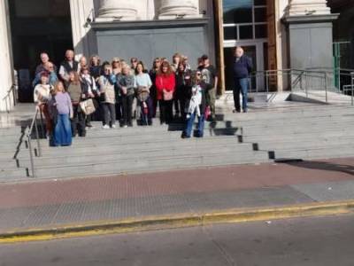 Encuentro FLORES son amores leyendas mitos e Historias.-