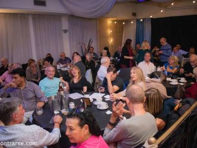 Encuentro : Y BAILAMOS EN LA FIESTA DOMINGUERA DE VILLA DEL PARQUE  ! ! ! 