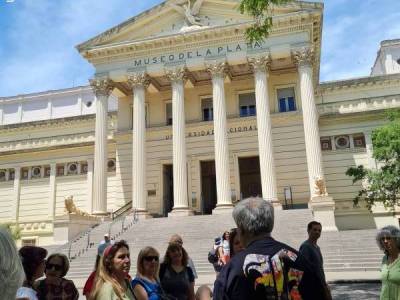 Encuentro : BELLA es LA PLATA.Una joya que destaca !!!!! 