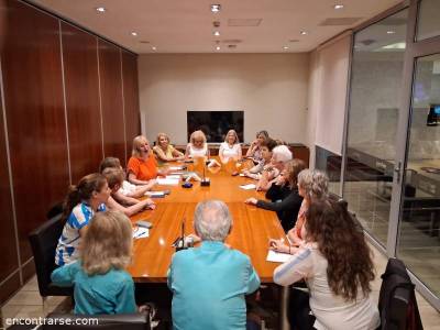 Encuentro : Club de lectura: Los martes son puro cuento... 