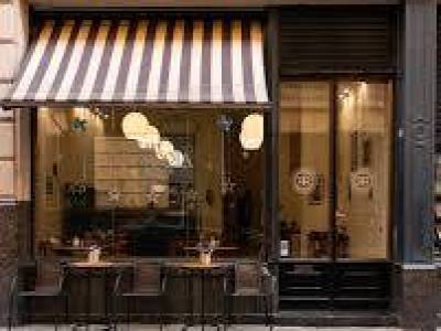 Encuentro : Claudia Milani presenta "Vola2": un viaje performático que entrelaza música, poesía y pulso colectivo 