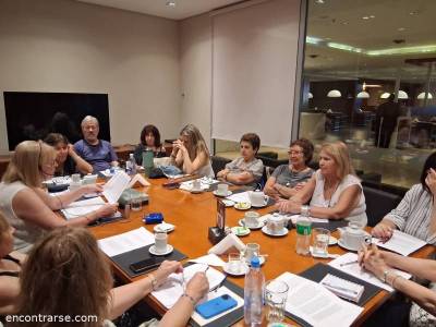 Encuentro : Club de lectura: Los martes son puro cuento... 