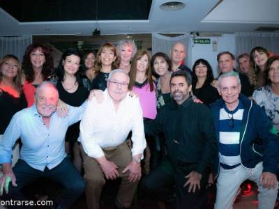 Encuentro : Y BAILAMOS EN LA FIESTA DOMINGUERA DE VILLA DEL PARQUE  ! ! ! 