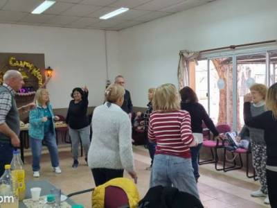 Encuentro : Juegos, Comida la Canasta, Karaoke y Baile en Villa Martelli 