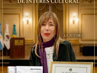 Encuentro : ACTO DE ENTREGA DEL DIPLOMA DECLARANDO EL LIBRO DE LUCIA D