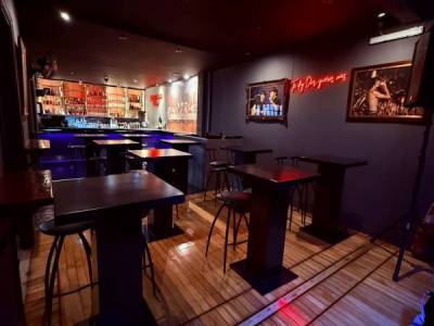 Encuentro : A bailar y cantar con Area 51 !!! Rock, blues ,nacionales y extranjeros. 