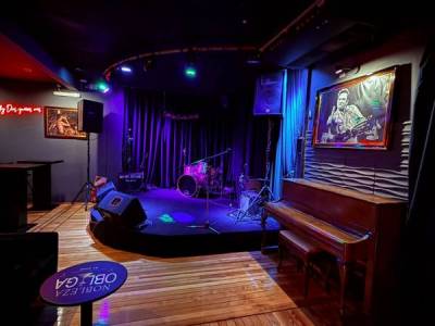 Encuentro : A bailar y cantar con Area 51 !!! Rock, blues ,nacionales y extranjeros. 