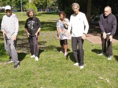 Encuentro : CLASE ABIERTA DE  TAI CHI/CHI KUNG en Plaza Irlanda.  