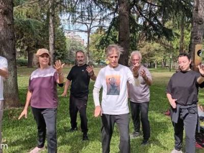 Encuentro : CLASE ABIERTA DE  TAI CHI/CHI KUNG en Plaza Irlanda.  