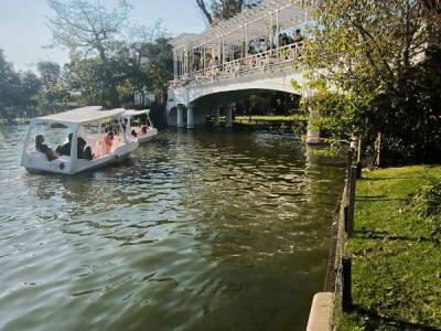 Encuentro : Rosedal , donde nuestra mirada florece. Salida Fotográfica. 