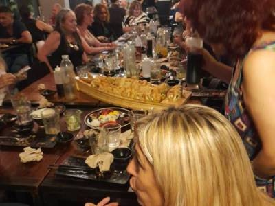 Encuentro : SUSHI NIGHT: Experiencia gourmet para encontrarnos, cenar, reírnos y dejarnos sorprender 
