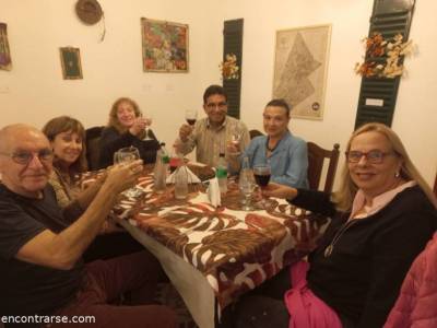 Encuentro : Haz de esta noche TU PLAN : nos encontramos en 
" LO DE EMILIO" ? 